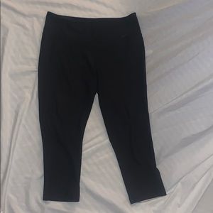 Nike Cropped Leggings